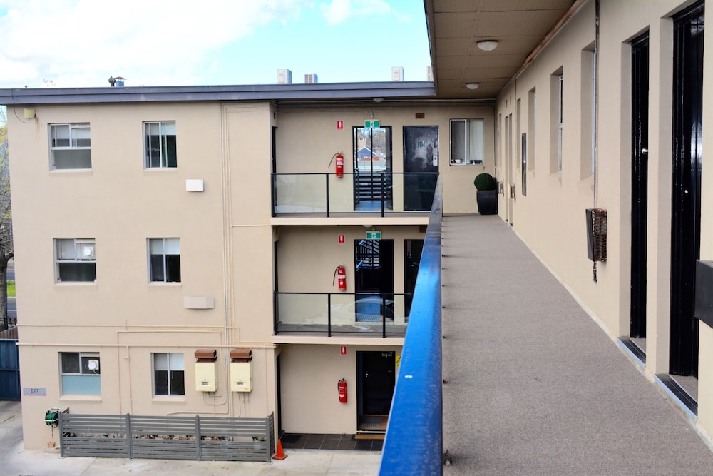 Birches Serviced Apartments 39/41