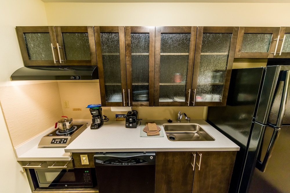 Candlewood Suites FAIRBANKS 54/79