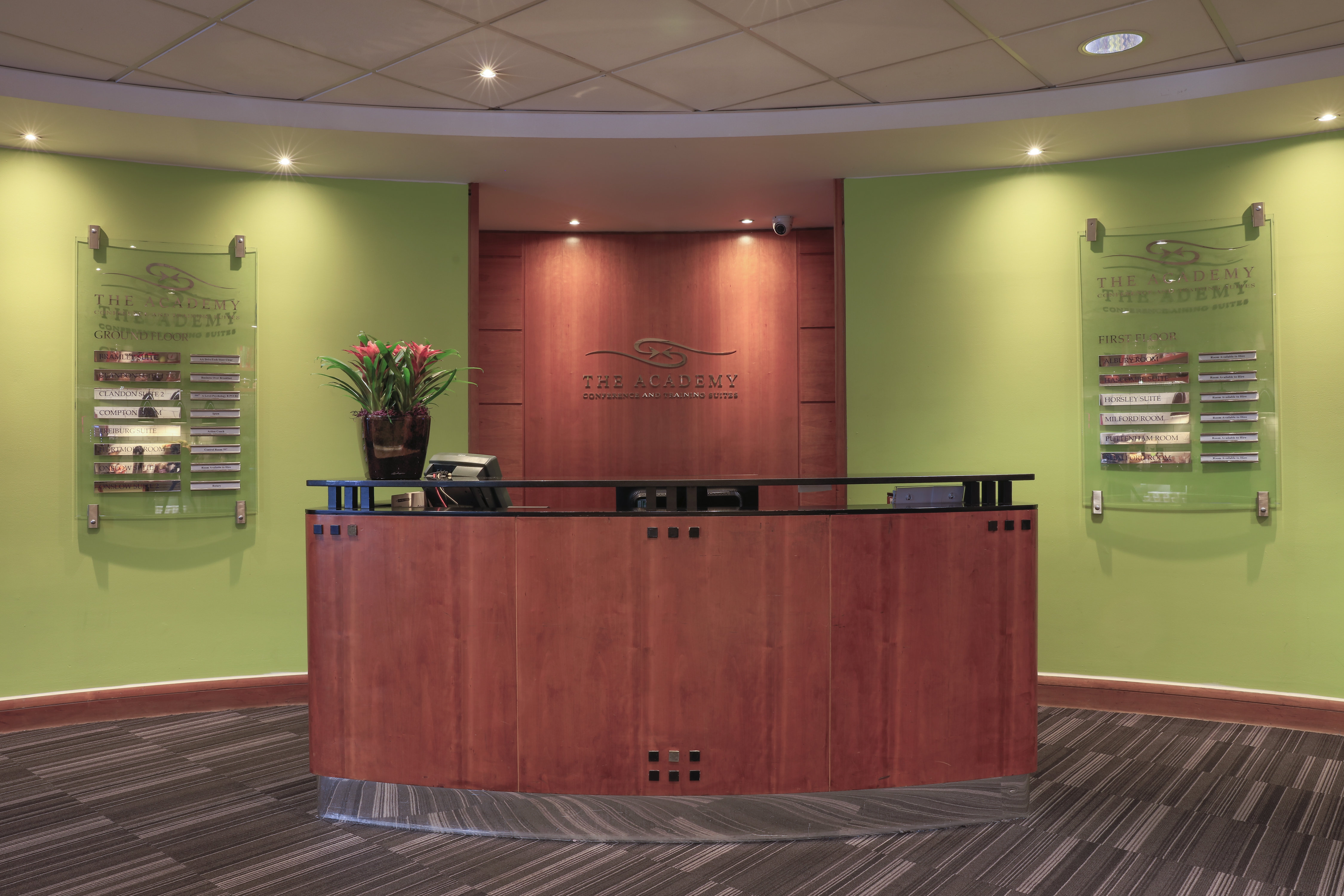 Holiday Inn Guildford 13/71