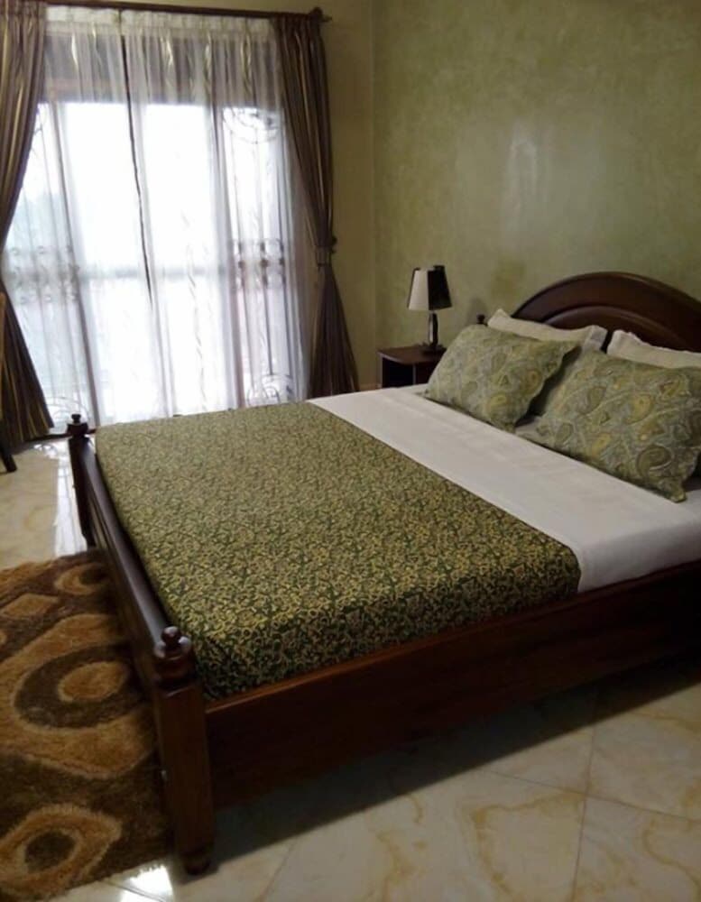 Greens Guest Homes 19/48