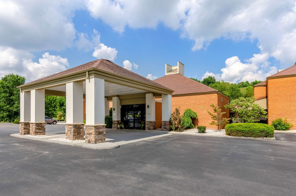 Comfort Inn Bluefield, VA 3/39