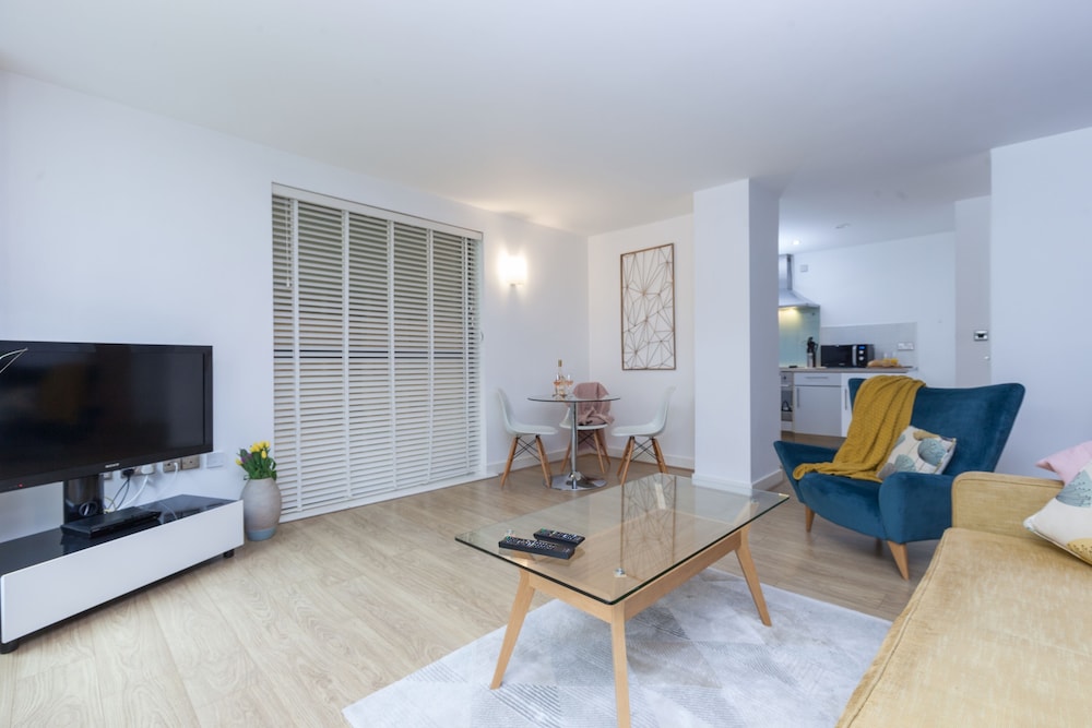 Kspace Serviced Apartments West One 12/23