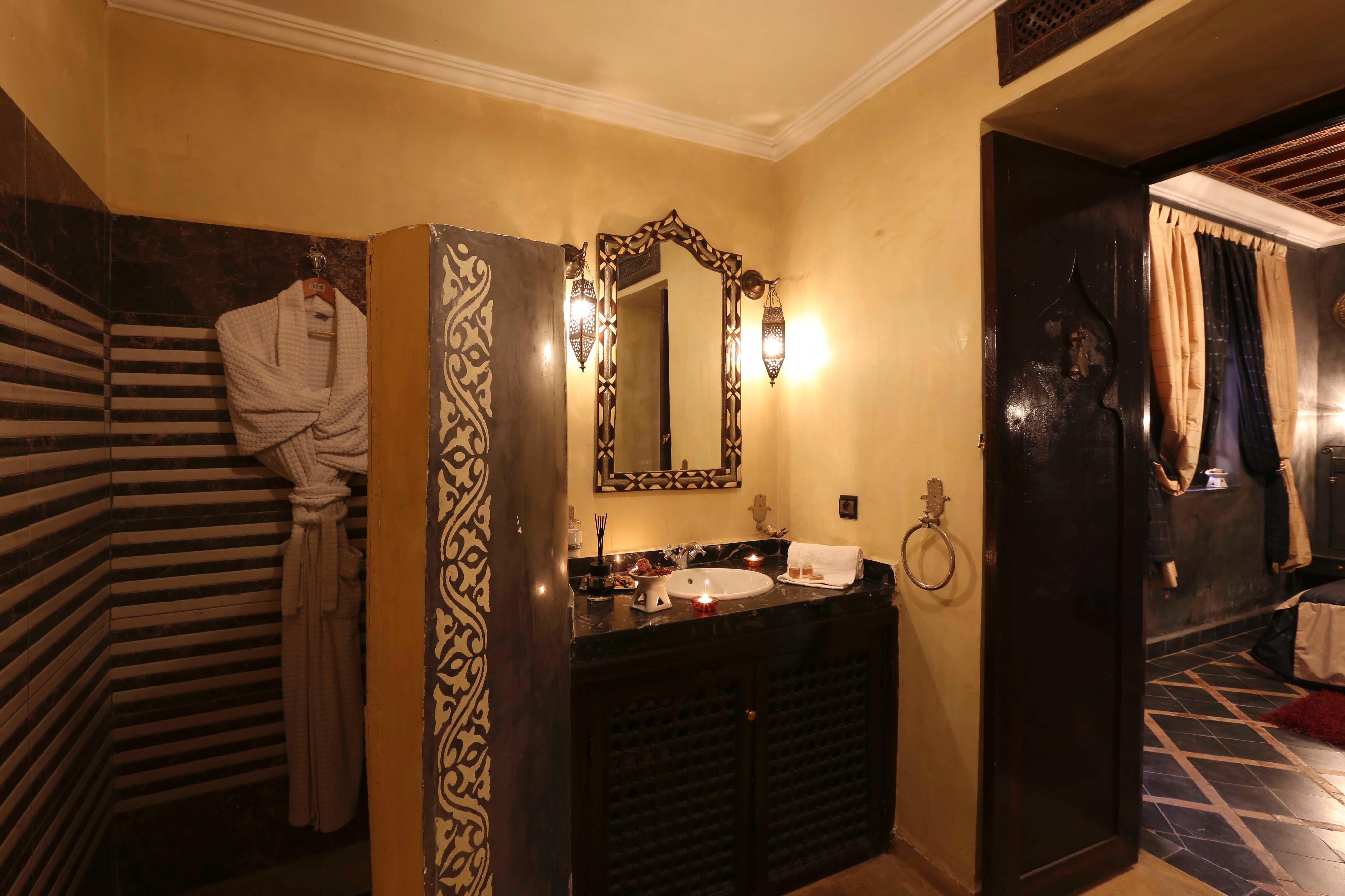 Yasmina, Twin Beds، Riad Mille Et Une Nuits 3/3