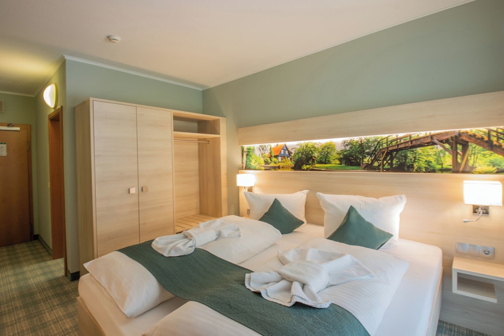 Comfort, Queen Bed