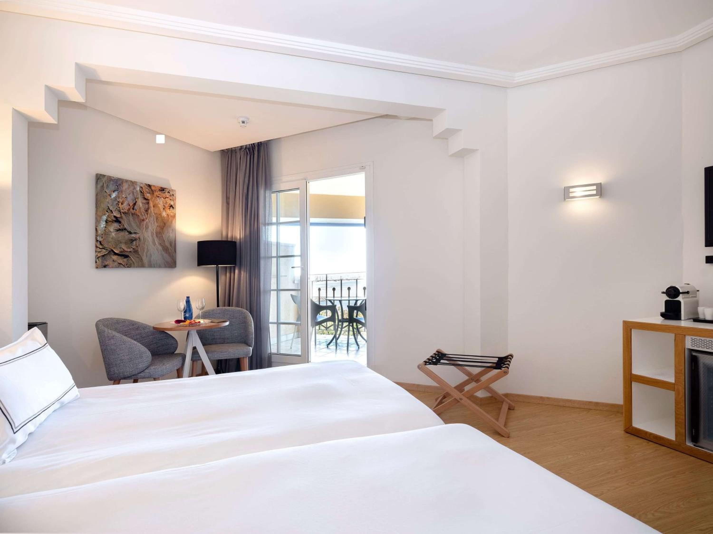 The Level, Sea View
