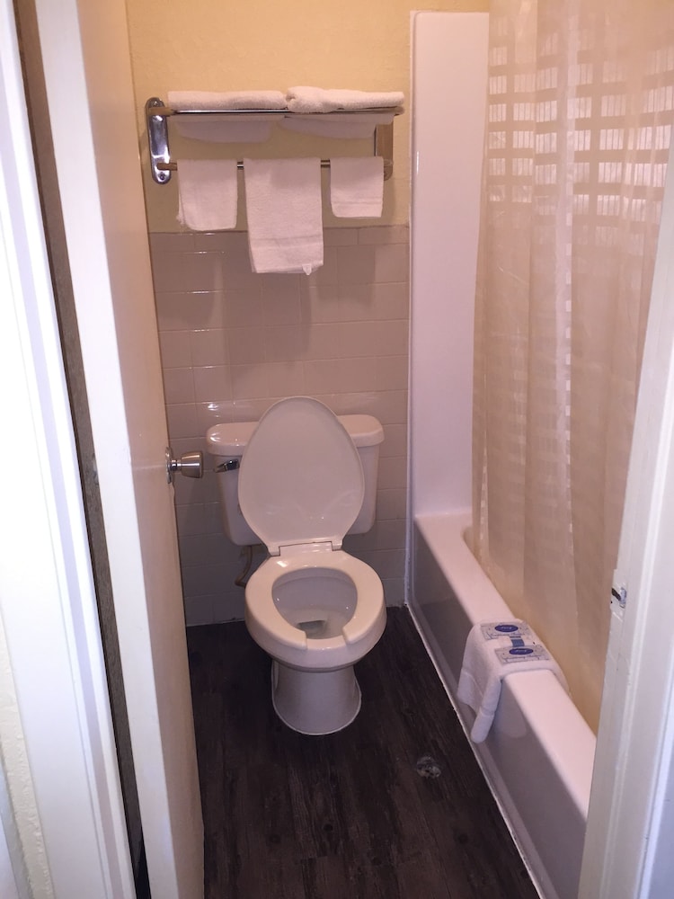 Relax Inn Channelview 38/39