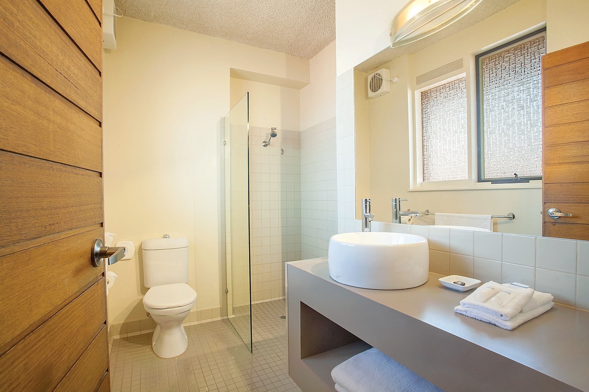 غرفة ديلوكس بسرير كوين وسرير فردي، Sovereign Park Motor Inn 10/10