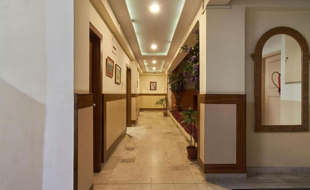 Pallavi International Hotel 6/25