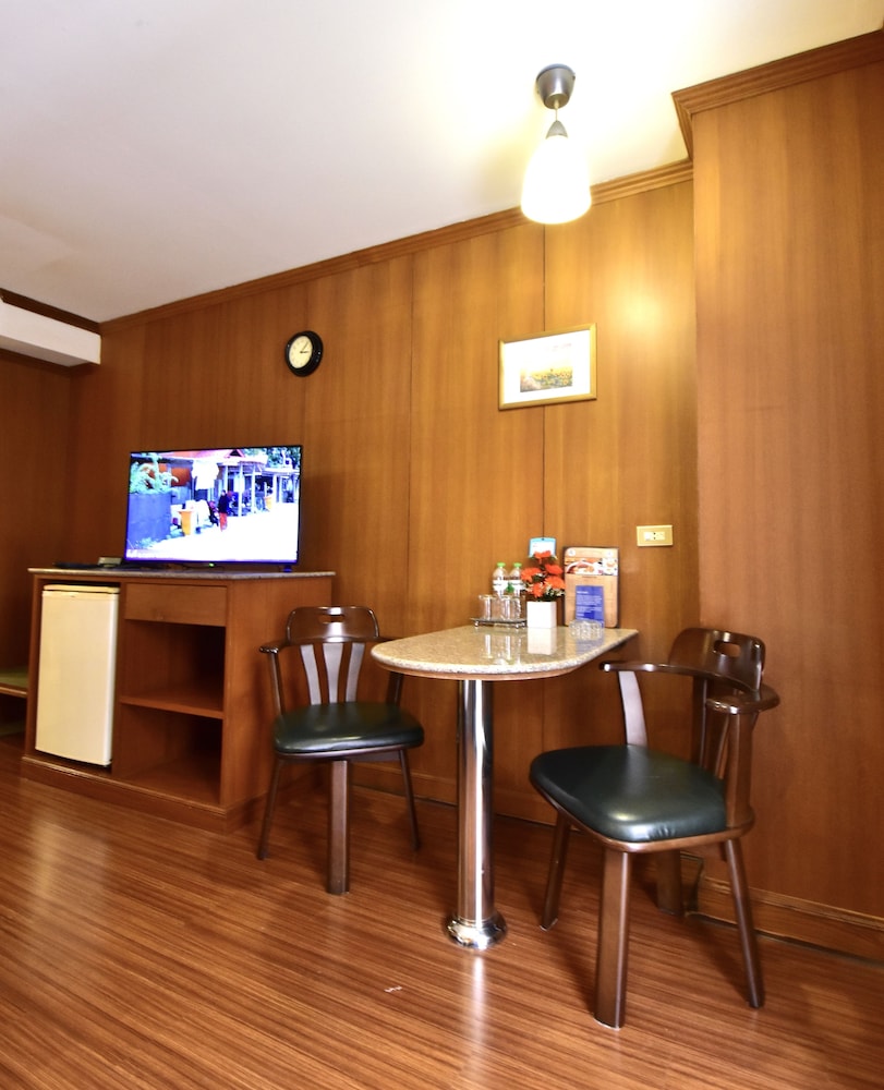 Dynasty Inn Pattaya 35/39