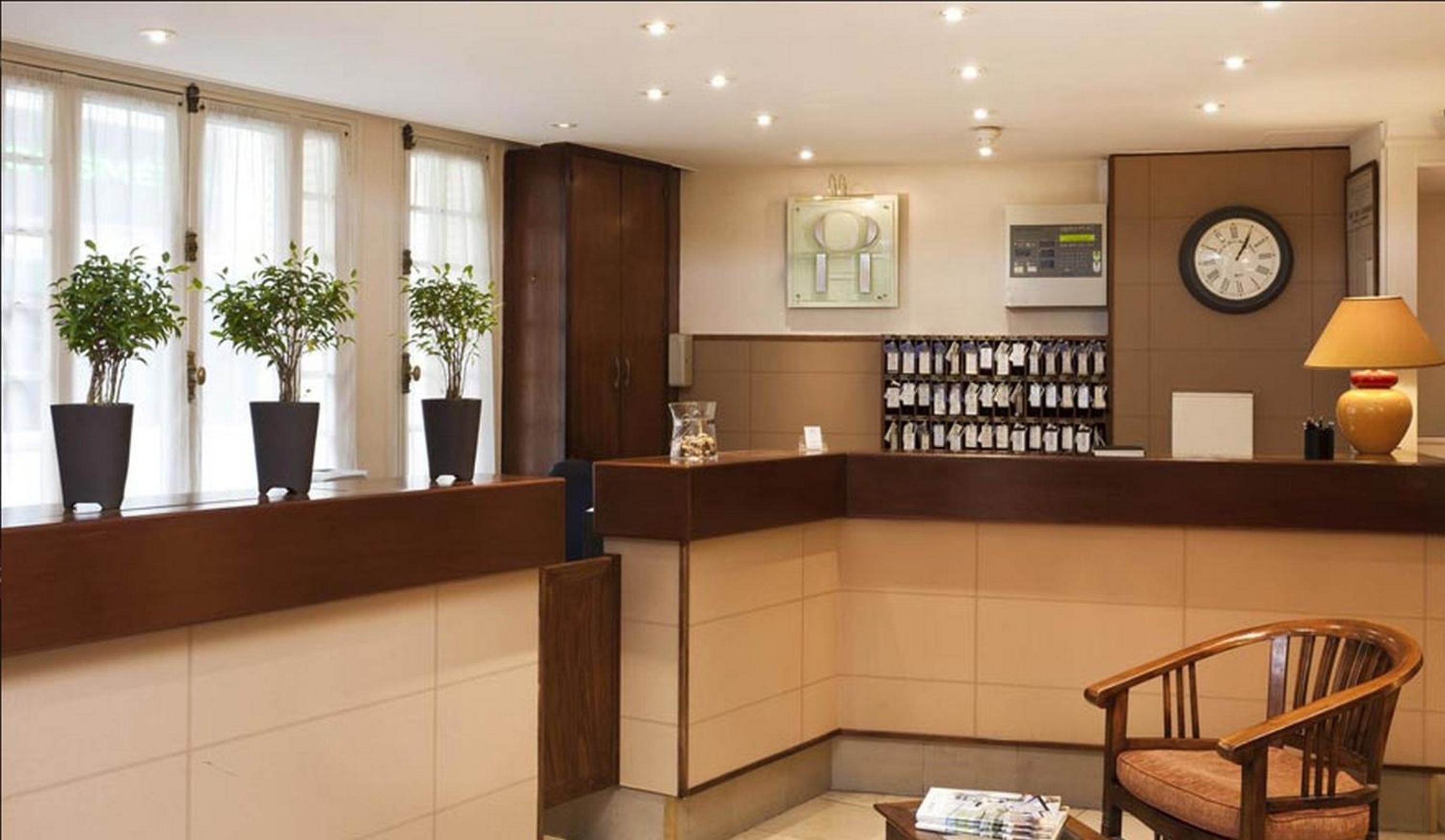 Louest Hotel 4/50