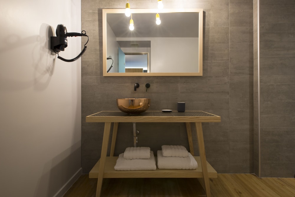 Pi Athens 37/37