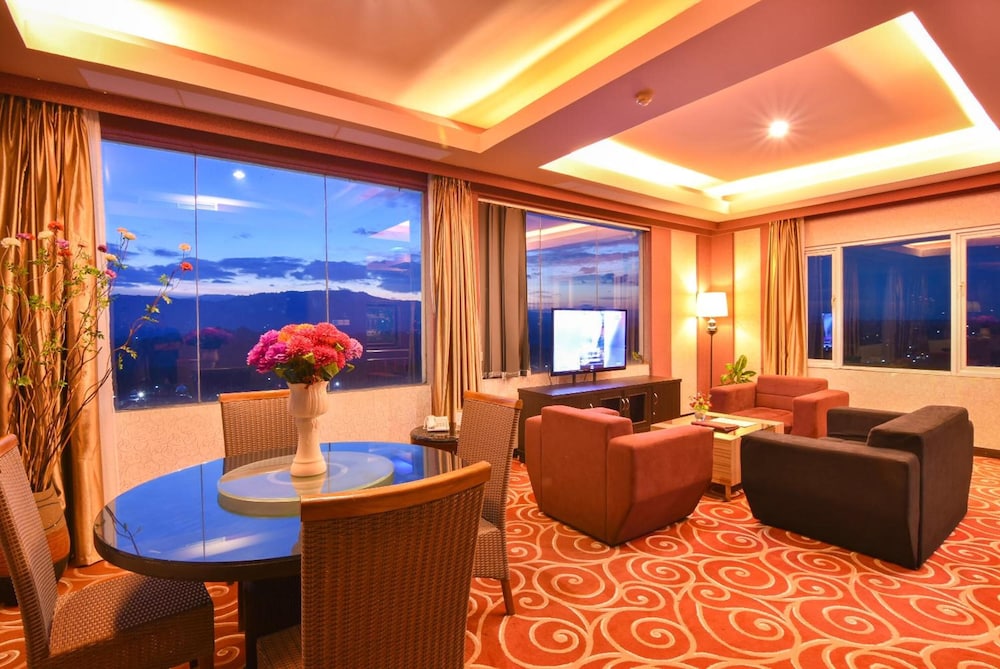 Grand Rocky Hotel 30/44