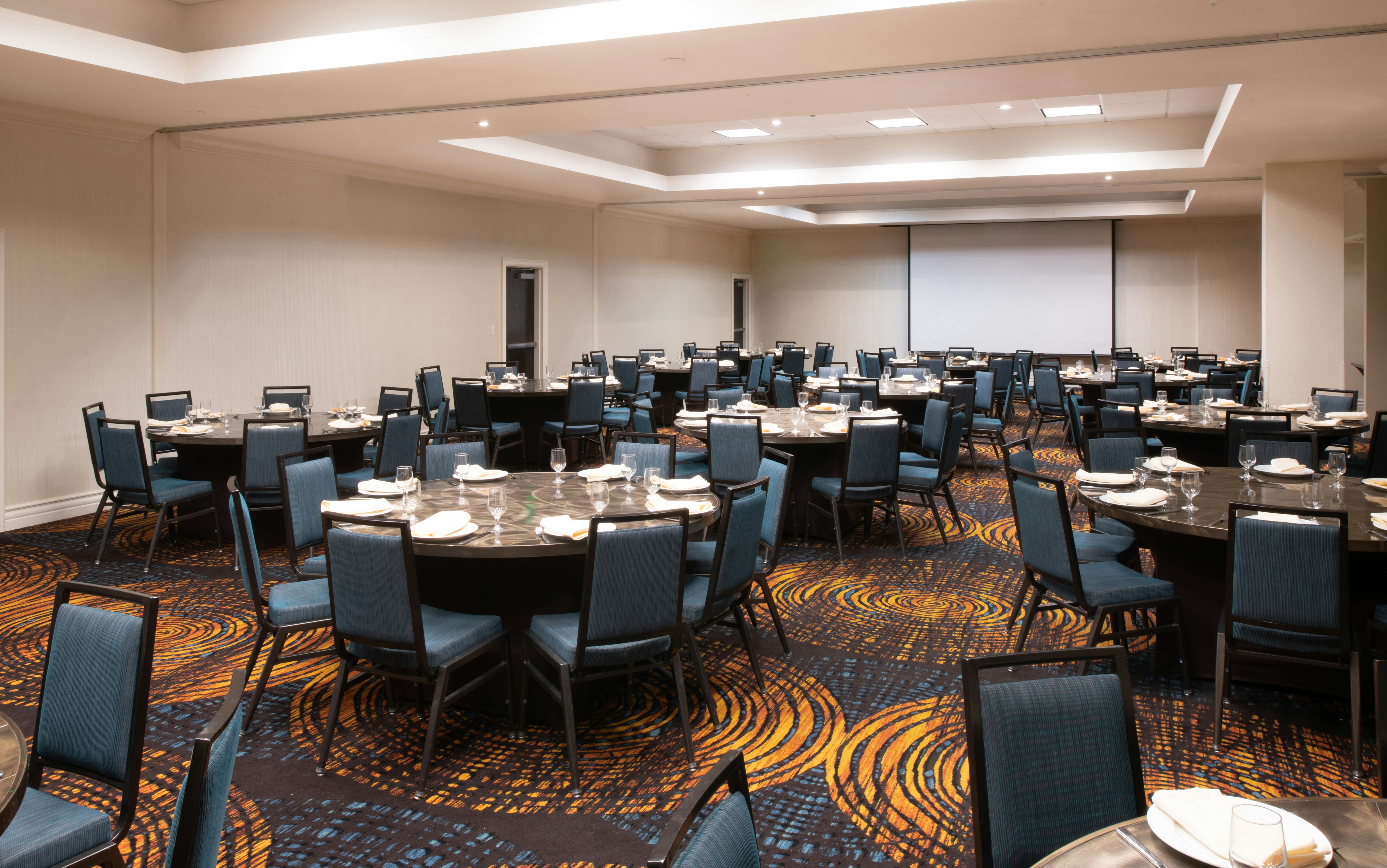 Embassy Suites Walnut Creek 70/81