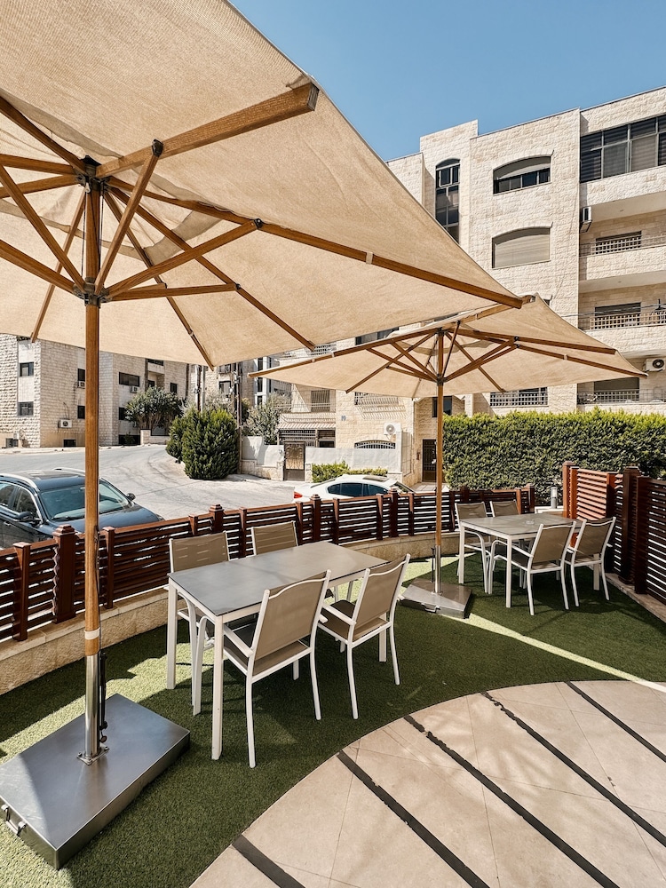 Celino Hotel 19/23