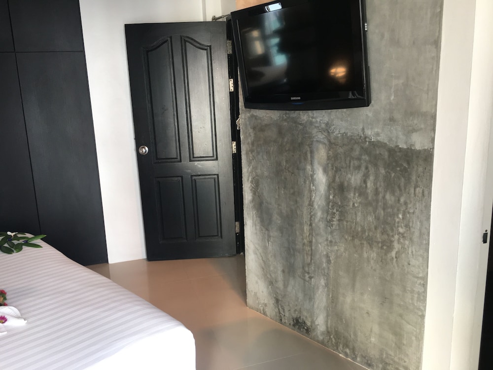 The Front Hotel And Apartment 23/76