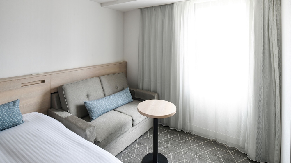 Vessel Inn Sakae Ekimae 25/66