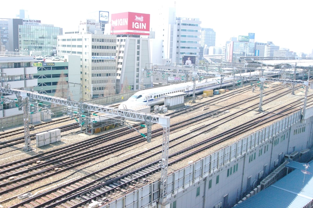 ステップイン新大阪東口 写真2