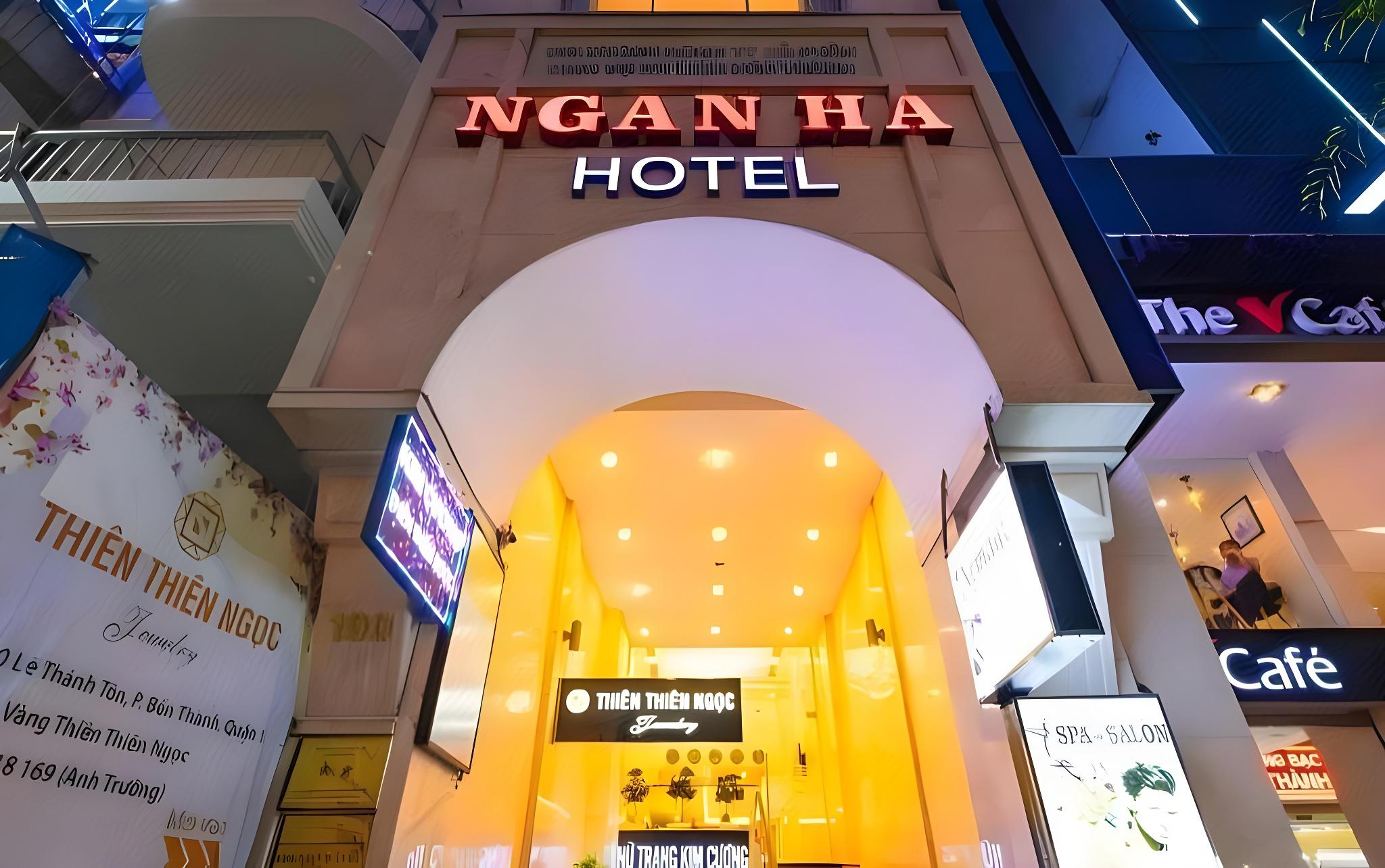 Ngan Ha Hotel 9/80