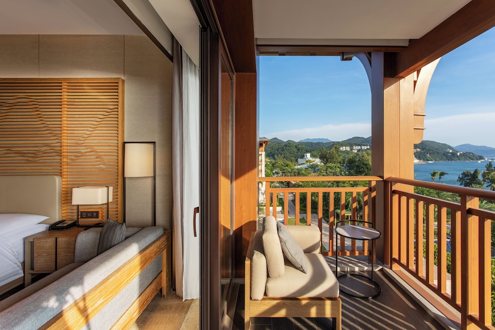 جناح بسرير كينج بإطلالة على البحر بشرفة بغرفة نوم واحدة، Shenzhen Marriott Hotel Golden Bay 4/5