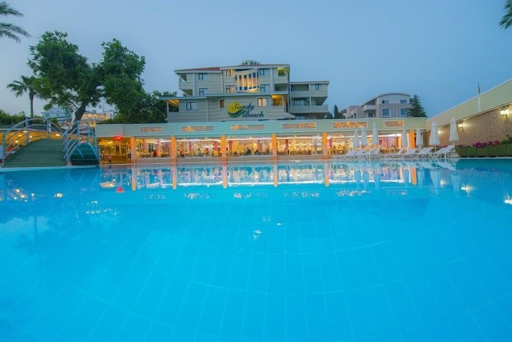 Sandy Beach Hotel 1/48