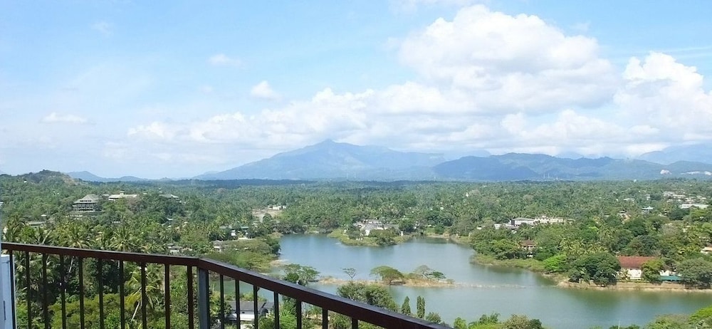 Villa Arunalu Kandy 28/42