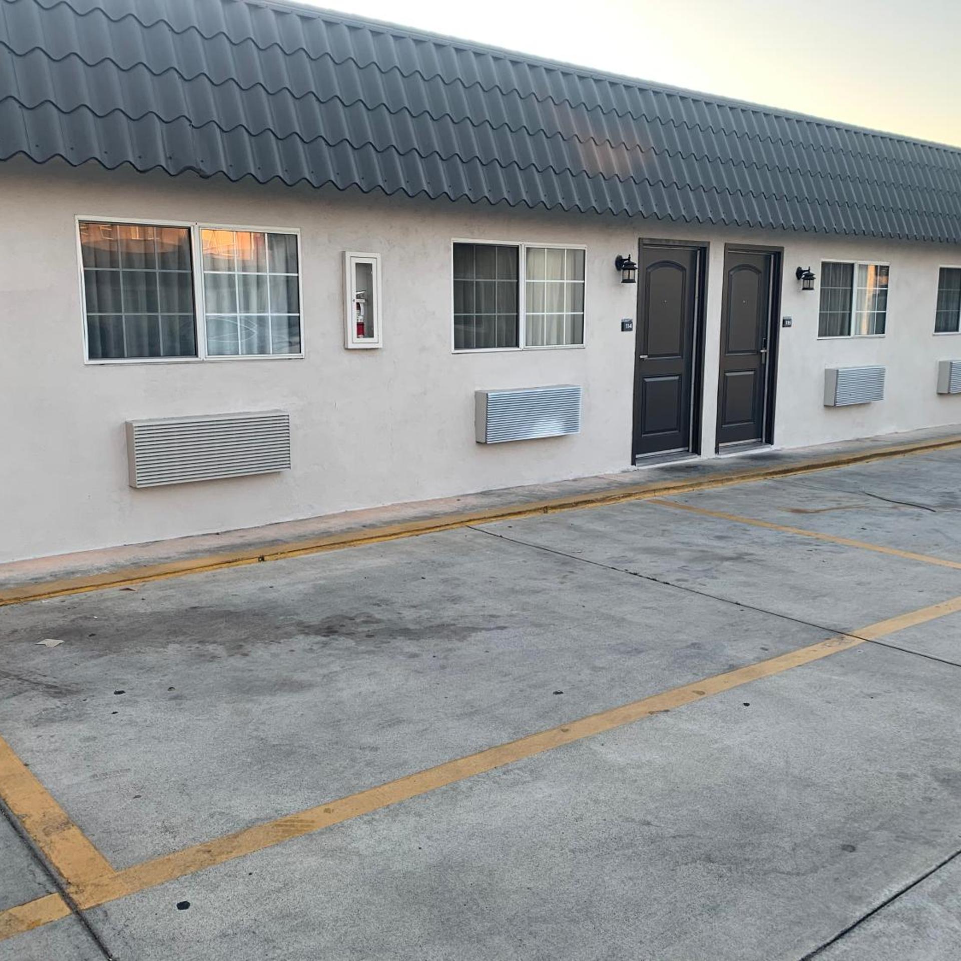 Empire Inn Motel 23/30