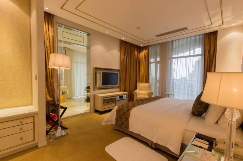 Hiyet Oriental Hotel Zhongshan 24/47