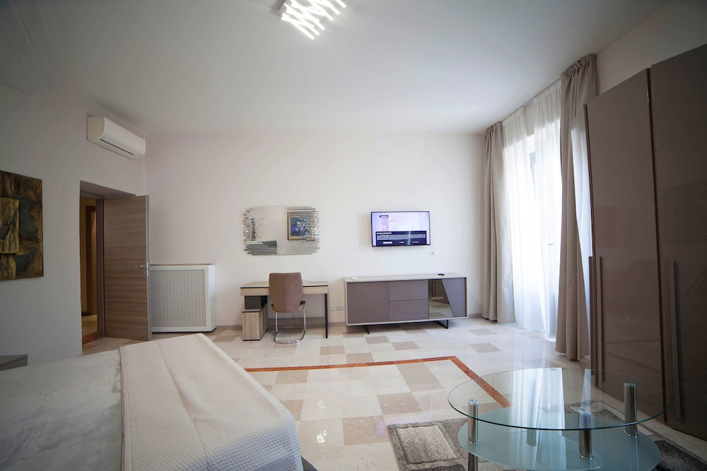 Cadorna House 21/50