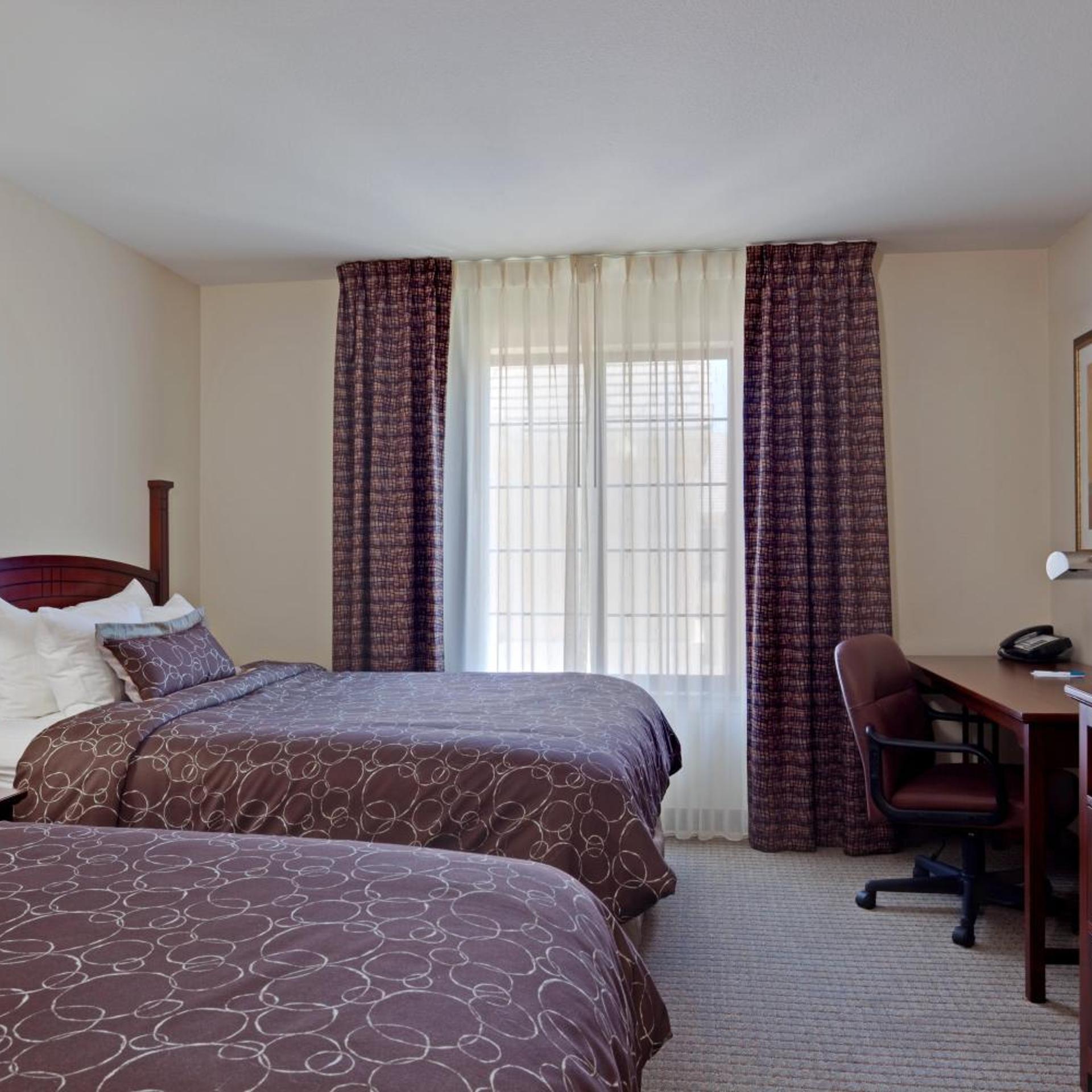 2 Bedrooms, Suite, King Bed, 2 Queen Beds, Sofa