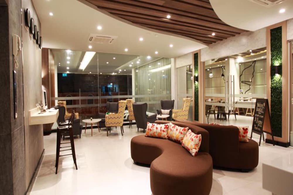 Levana Hotel 25/45