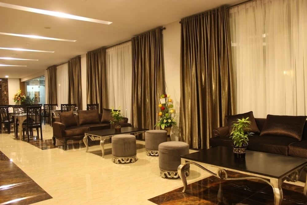 GRAND AMIRA HOTEL 51/63