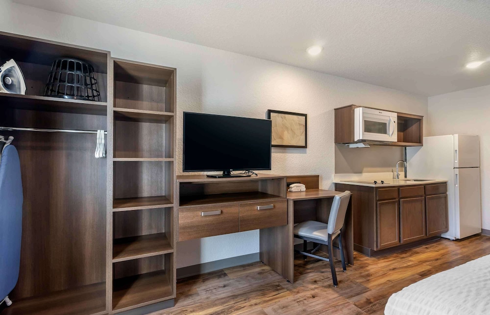 Extended Stay America Select Suites Tampa Brandon East 45/57