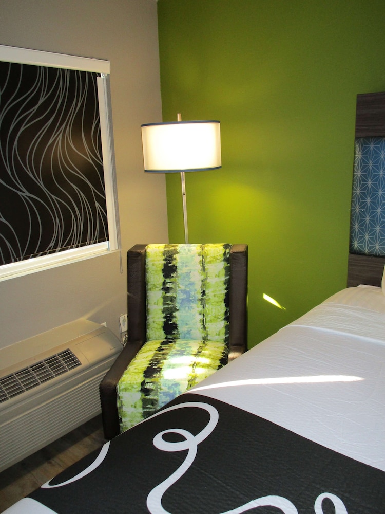 Surestay Plus Hotel By Best Western Point Richmond 28/37