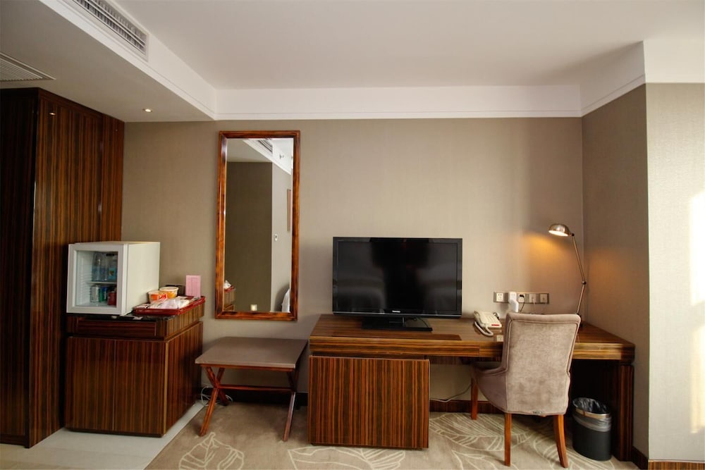 GREENTREE EASTERN HEFEI DAHUA INTERNATIONAL HARBOR HOTEL 35/39