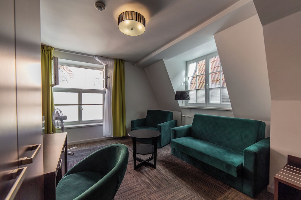 Hotel Artus 48/73