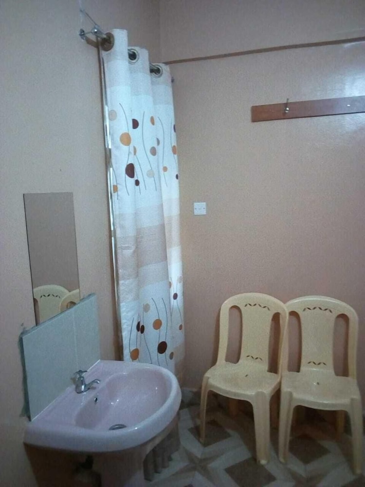 Batian Guest Hotel 18/18