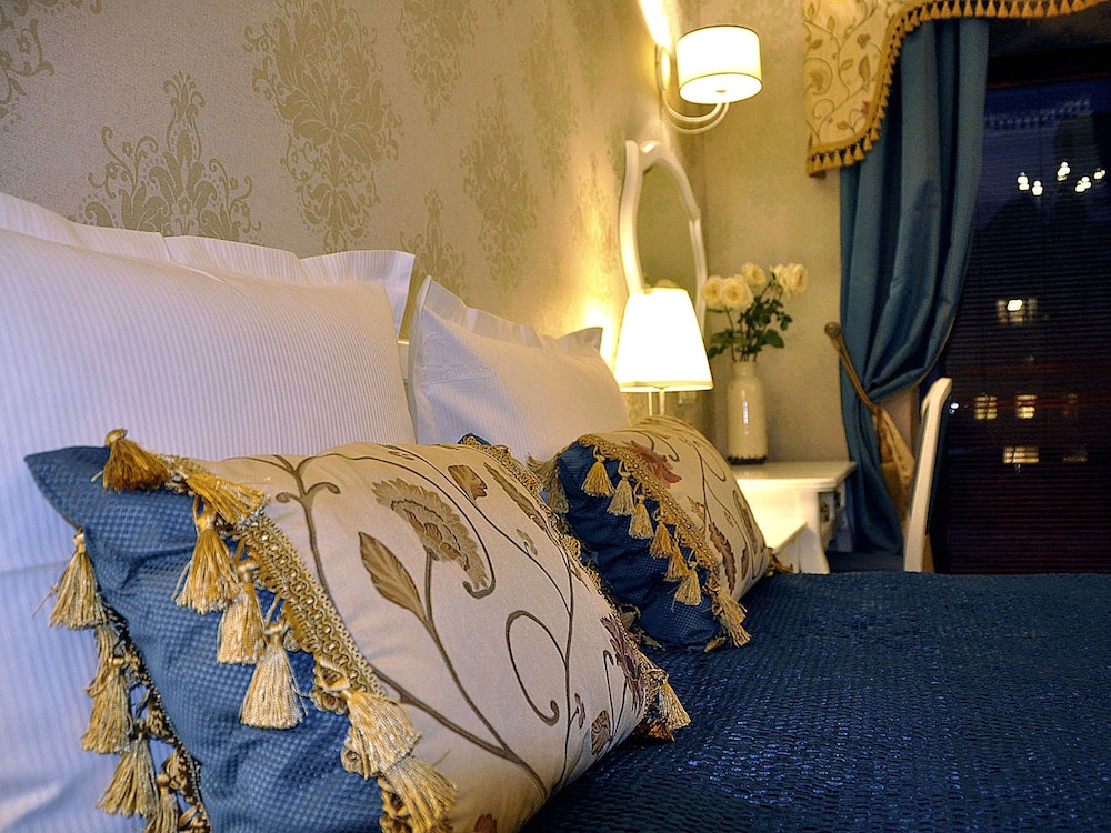 Sleepwalker Boutique Suites 31/79