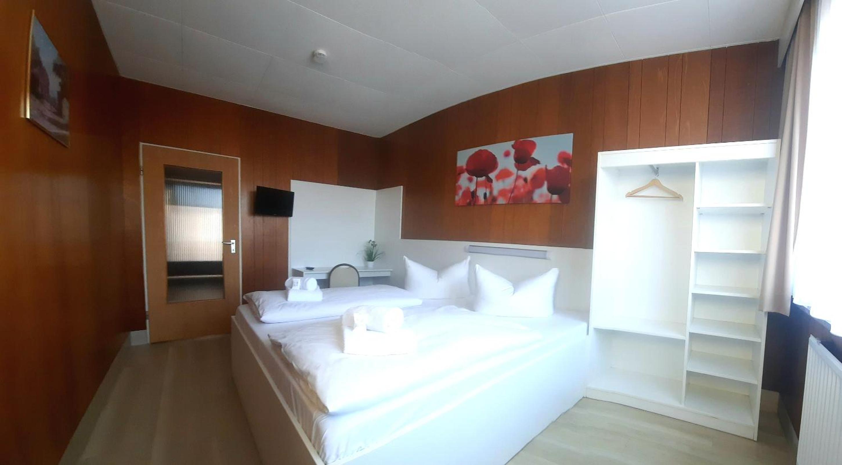 Standard, Double Bed