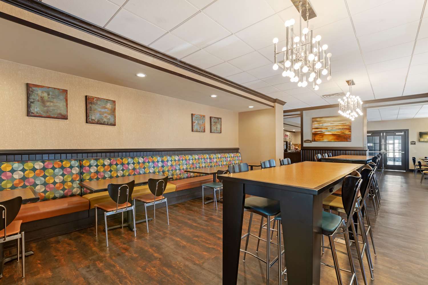 Best Western Plus Midwest Inn 19/31