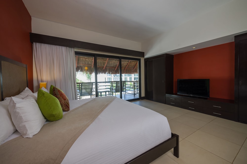 LA DIVINA BY ALDEA THAI 45/66