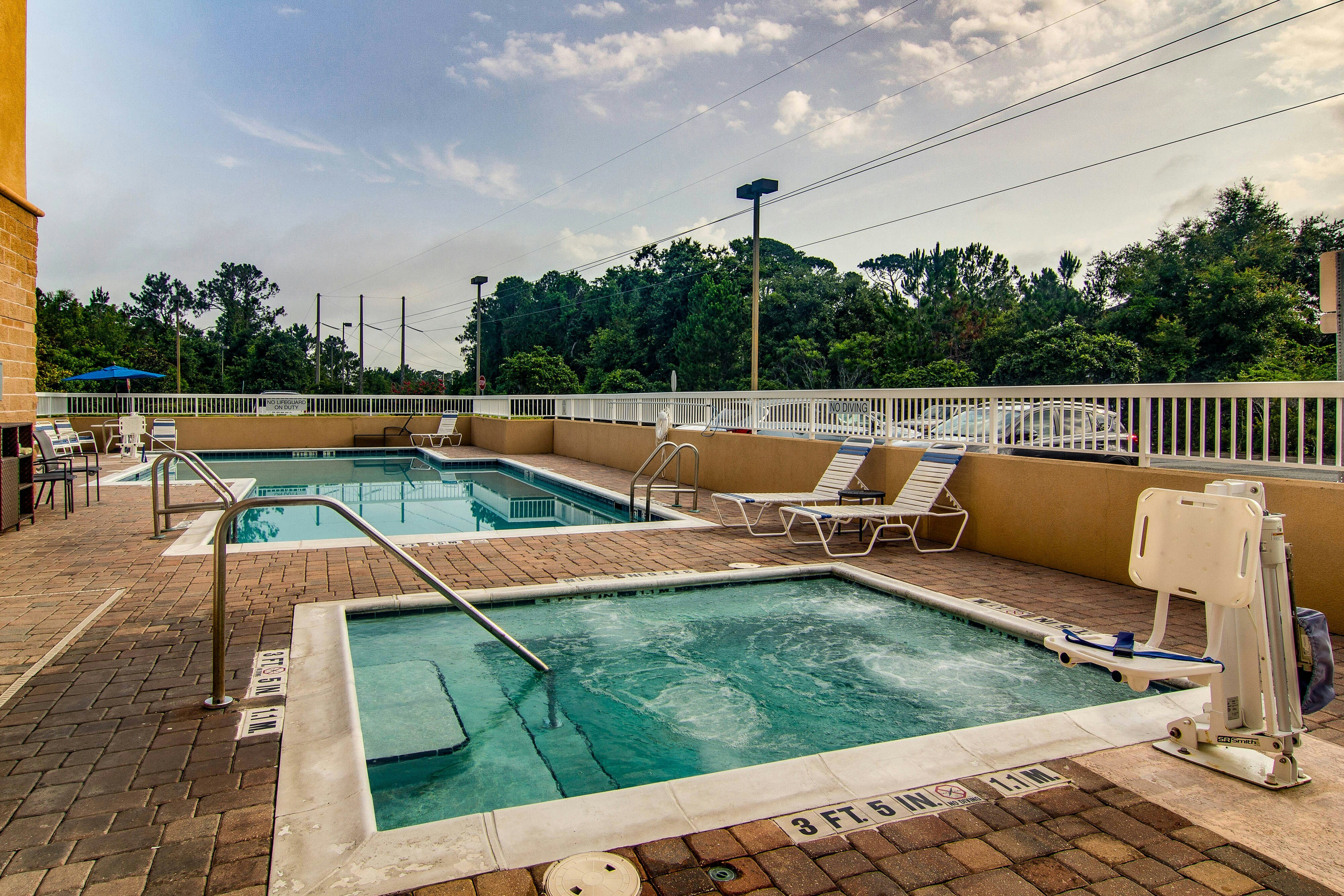 Fairfield Inn & Suites 23/32