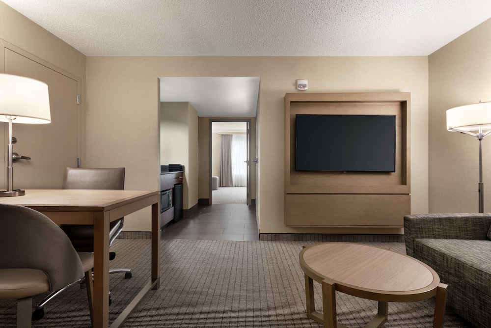Embassy Suites by Hilton Cleveland Rockside 18/33