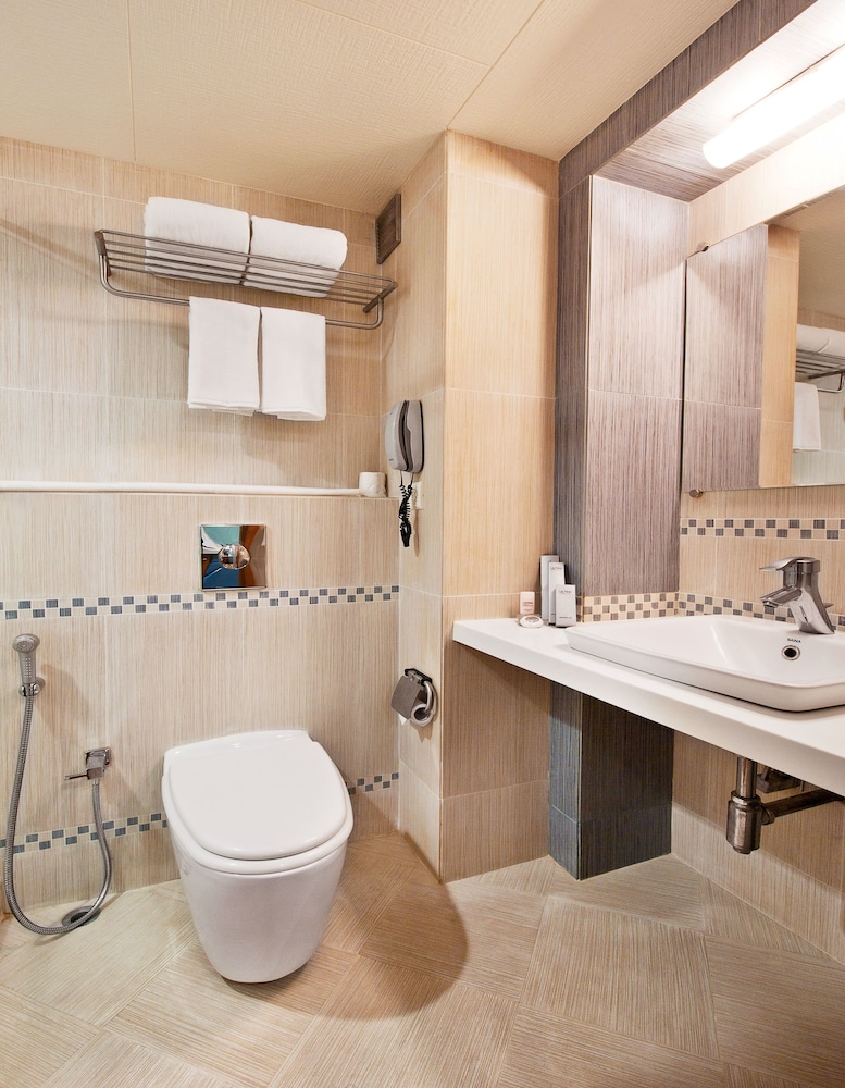 Grand Residency Service Apartment 6/40