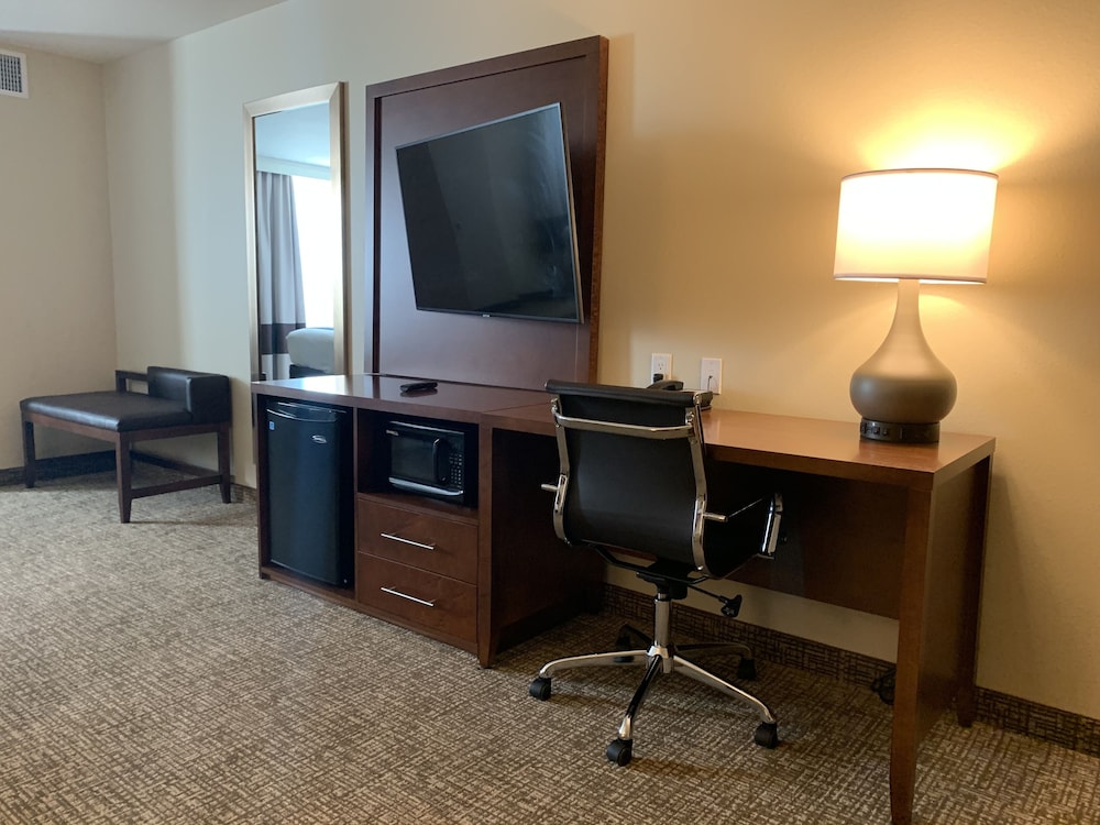 Comfort Suites Daytona Beach-Speedway 31/35