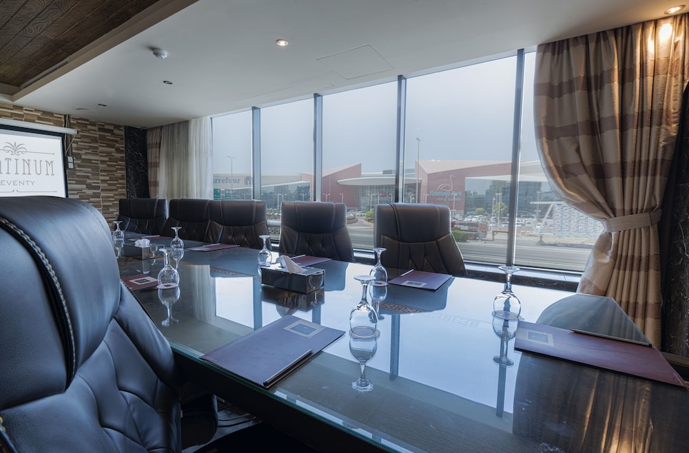 بلاتينيوم السبعين للأجنحة الفندقية(Platinum Seventy Serviced Apartments) 58/61