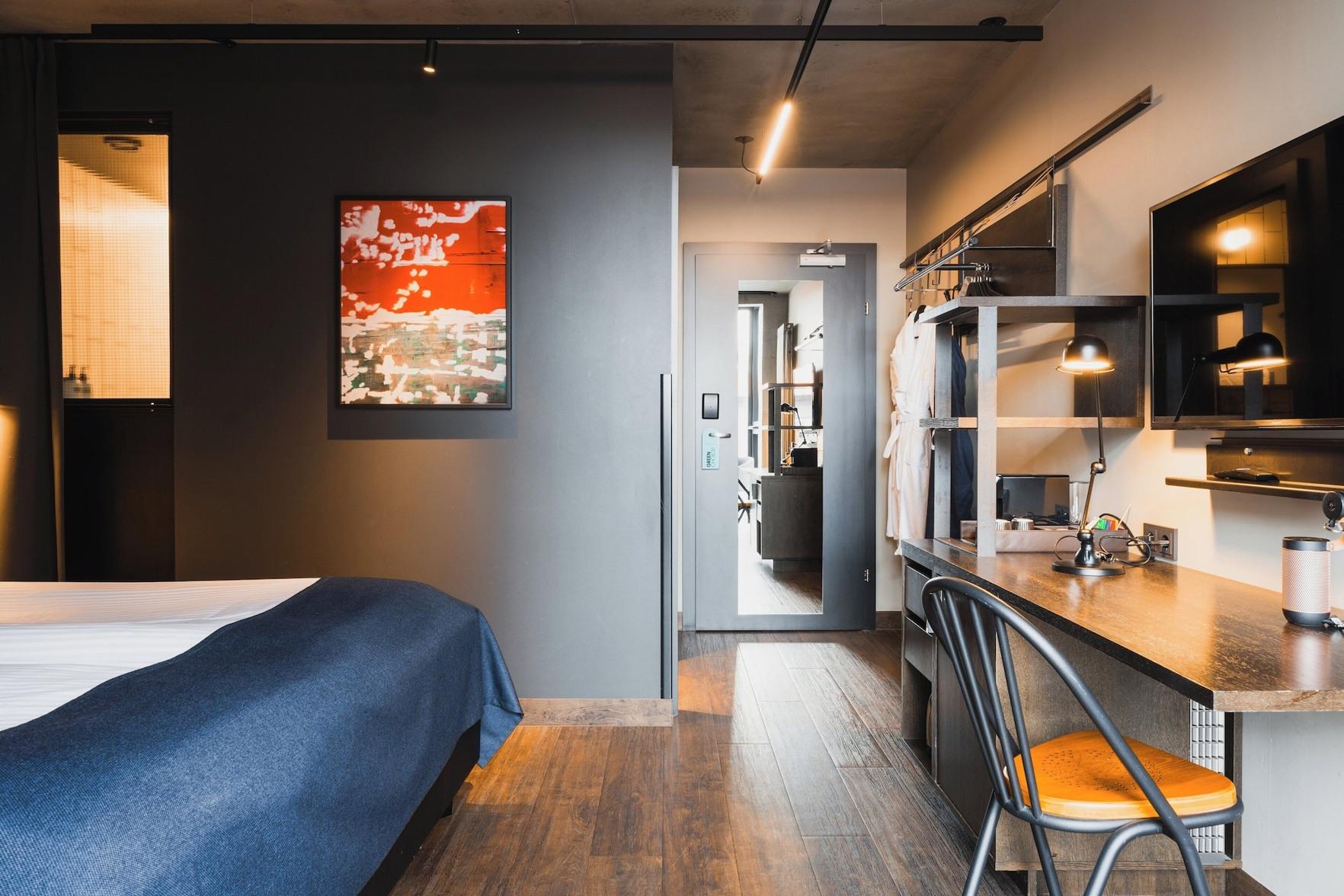 Urban, Double or Twin Bed