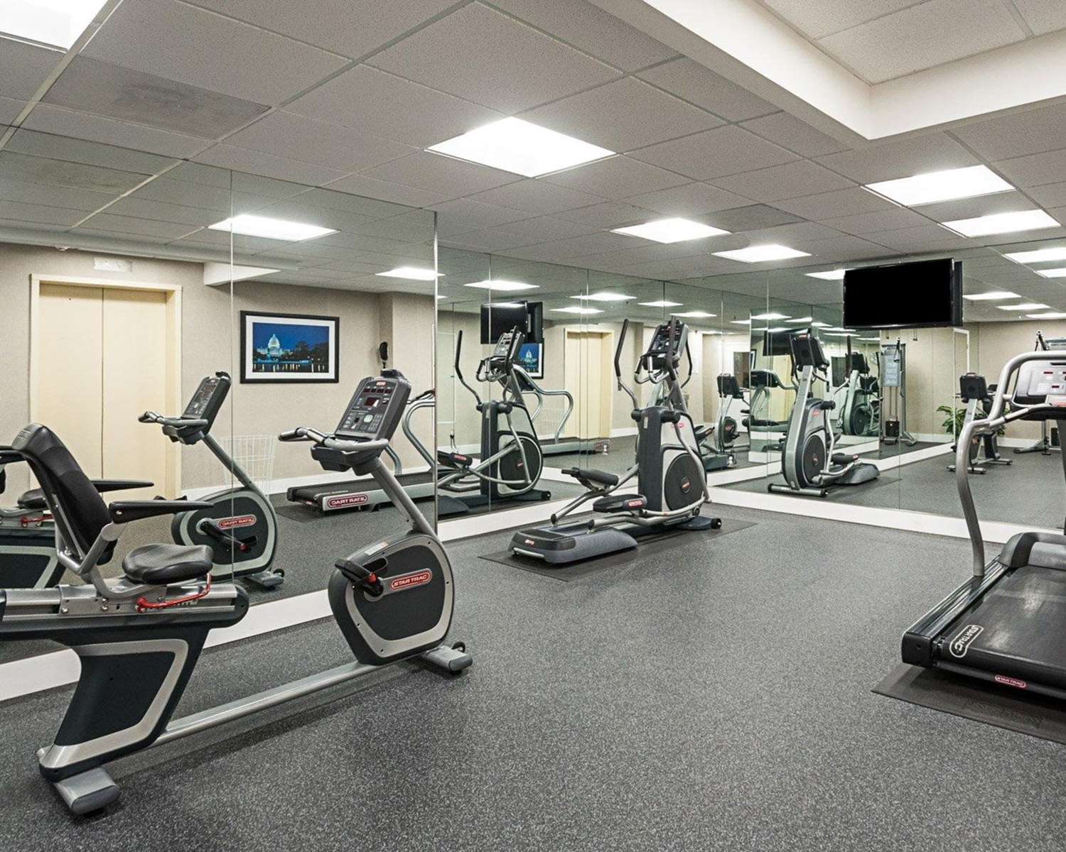 Comfort Inn Ballston 22/42