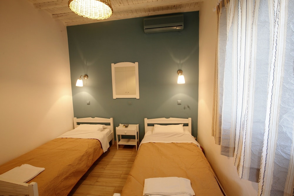 Nikos Rooms 20/50