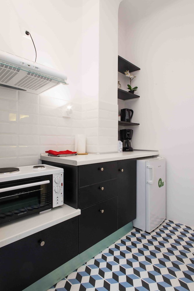Karitsi Place 8/50