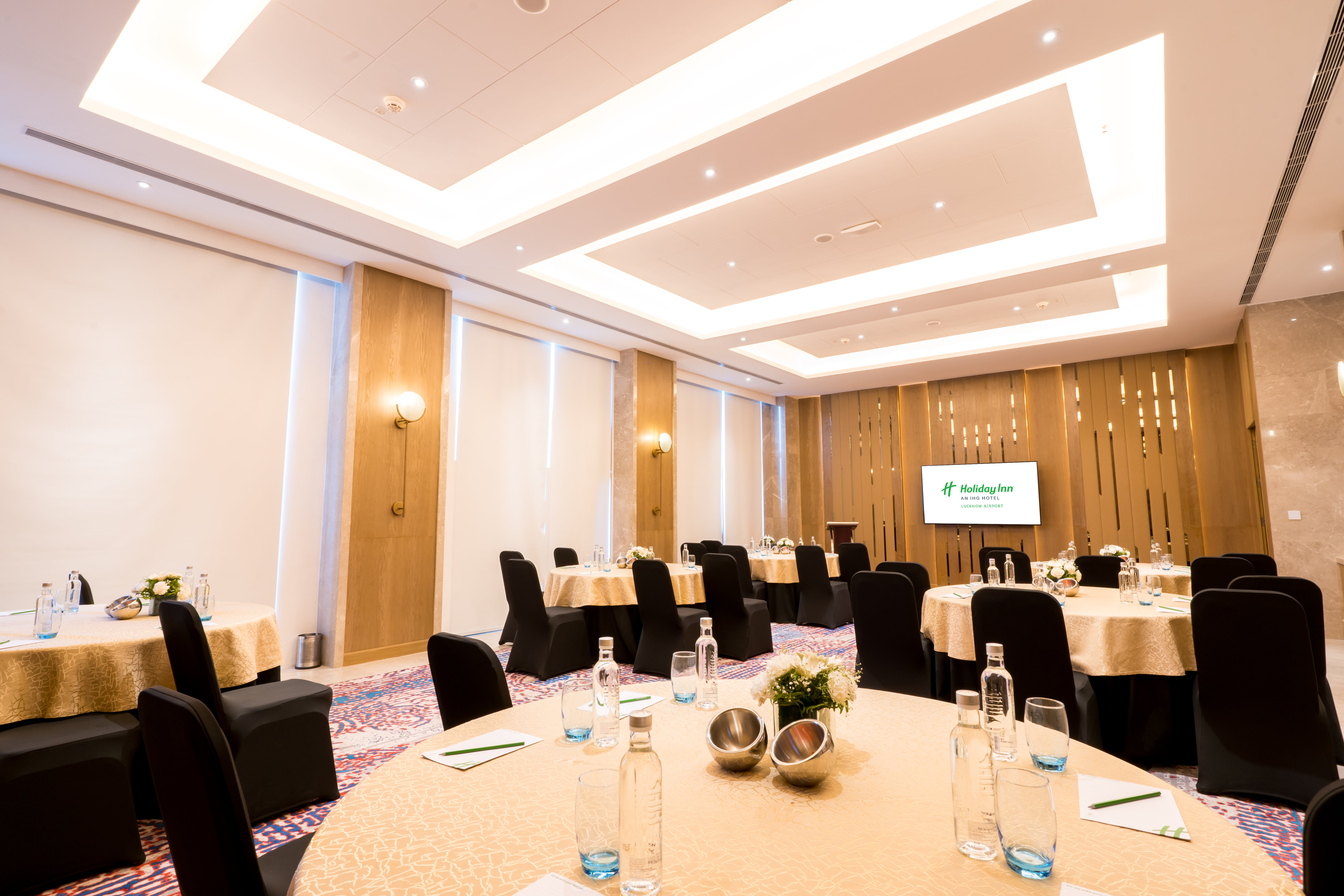 Holiday Inn Lucknow Airport 40/54
